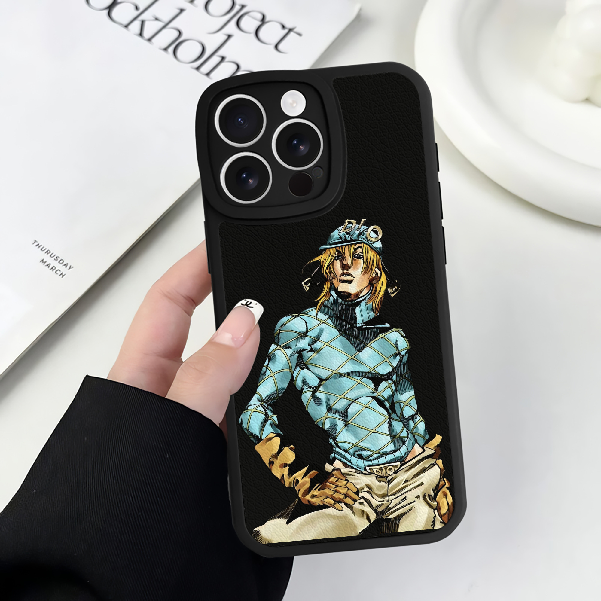 （画像用） ジョジョの奇妙な冒険 ディオ?ブランドー JoJo's Bizarre Adventure Dio Brando 【iPhone 16シリーズ対応】シリコンスマホケース（レザー調） 材質：シリコン